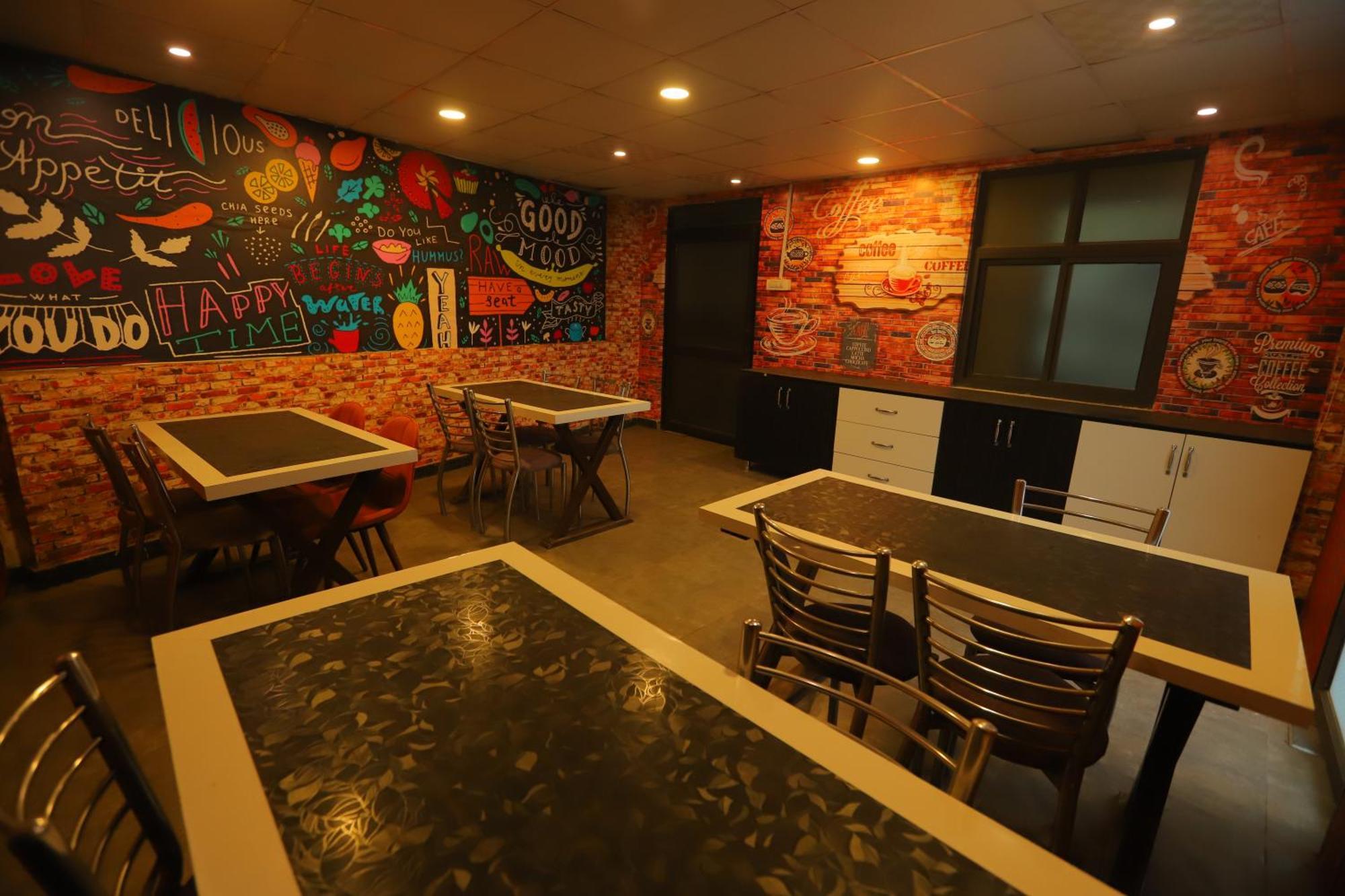 Hotel Almora Inn - Near By Delhi International Airport - With Free Airport Pickup And Drop Nueva Delhi Exterior foto