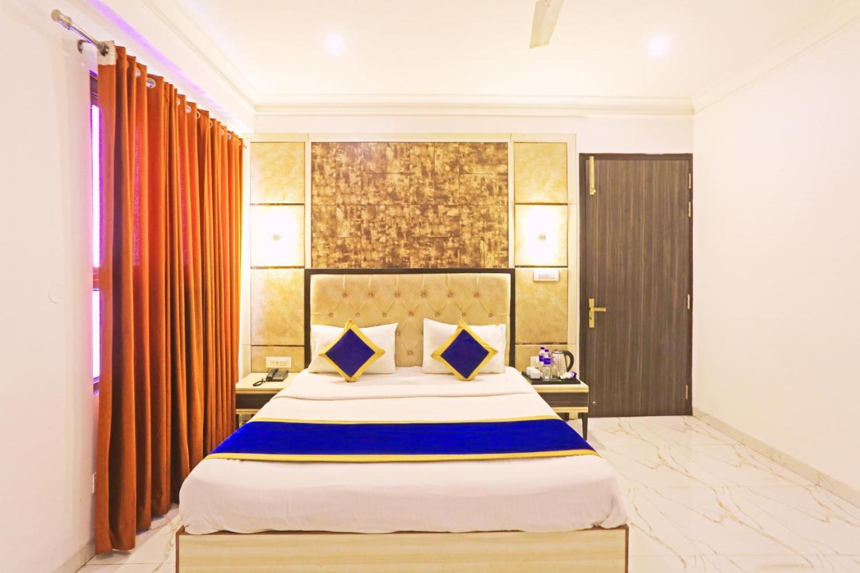 Hotel Almora Inn - Near By Delhi International Airport - With Free Airport Pickup And Drop Nueva Delhi Exterior foto