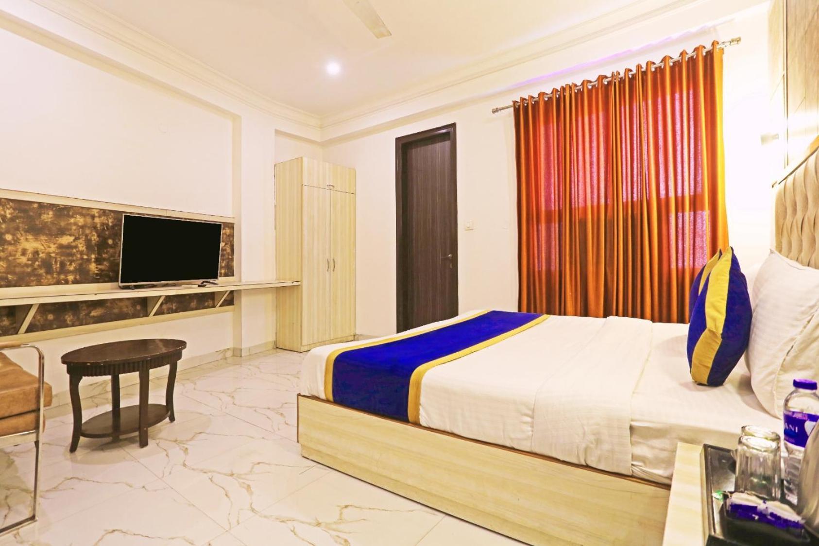 Hotel Almora Inn - Near By Delhi International Airport - With Free Airport Pickup And Drop Nueva Delhi Exterior foto