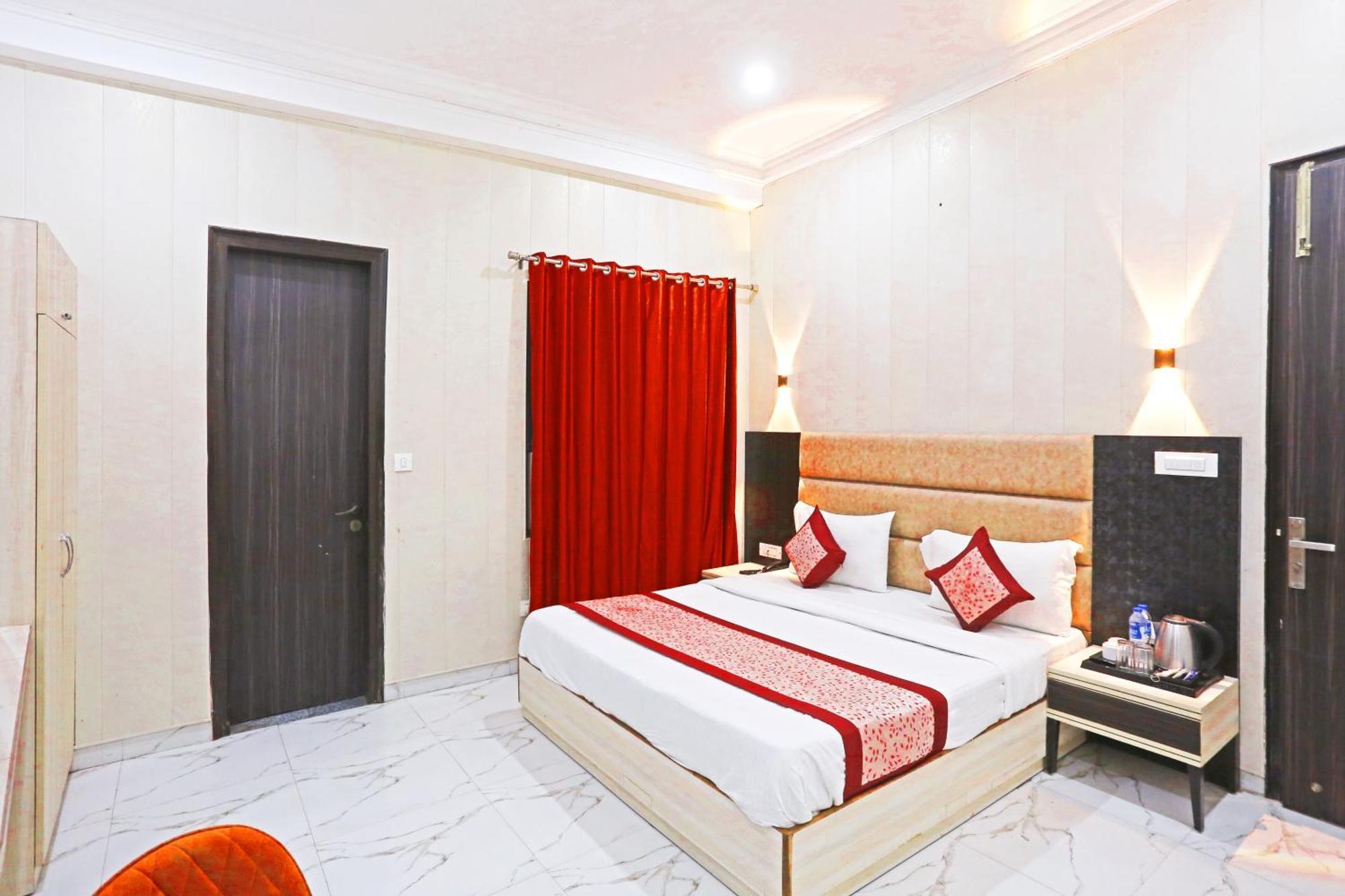 Hotel Almora Inn - Near By Delhi International Airport - With Free Airport Pickup And Drop Nueva Delhi Exterior foto