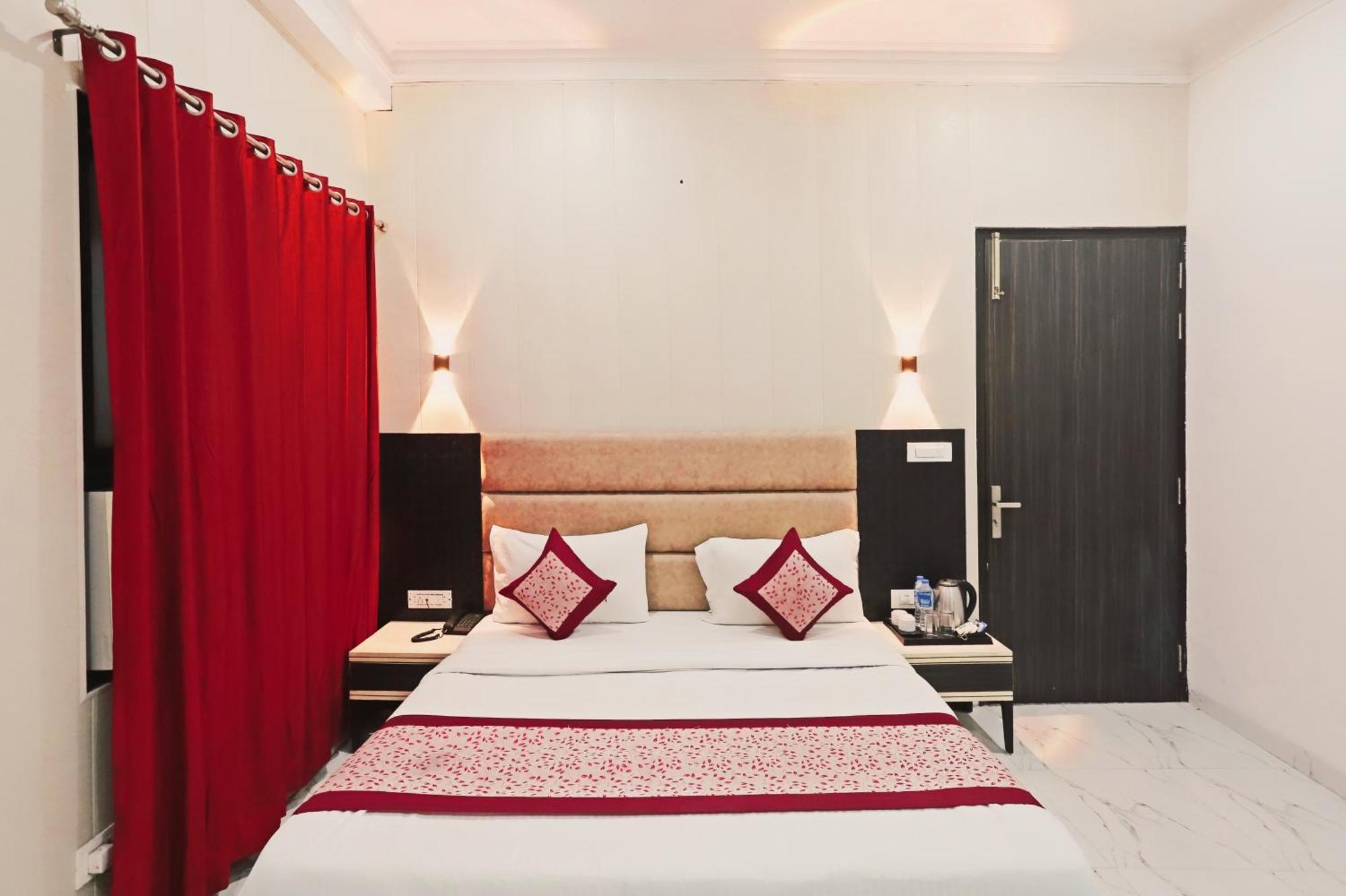 Hotel Almora Inn - Near By Delhi International Airport - With Free Airport Pickup And Drop Nueva Delhi Exterior foto