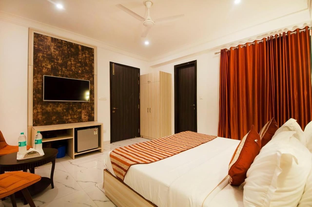 Hotel Almora Inn - Near By Delhi International Airport - With Free Airport Pickup And Drop Nueva Delhi Exterior foto