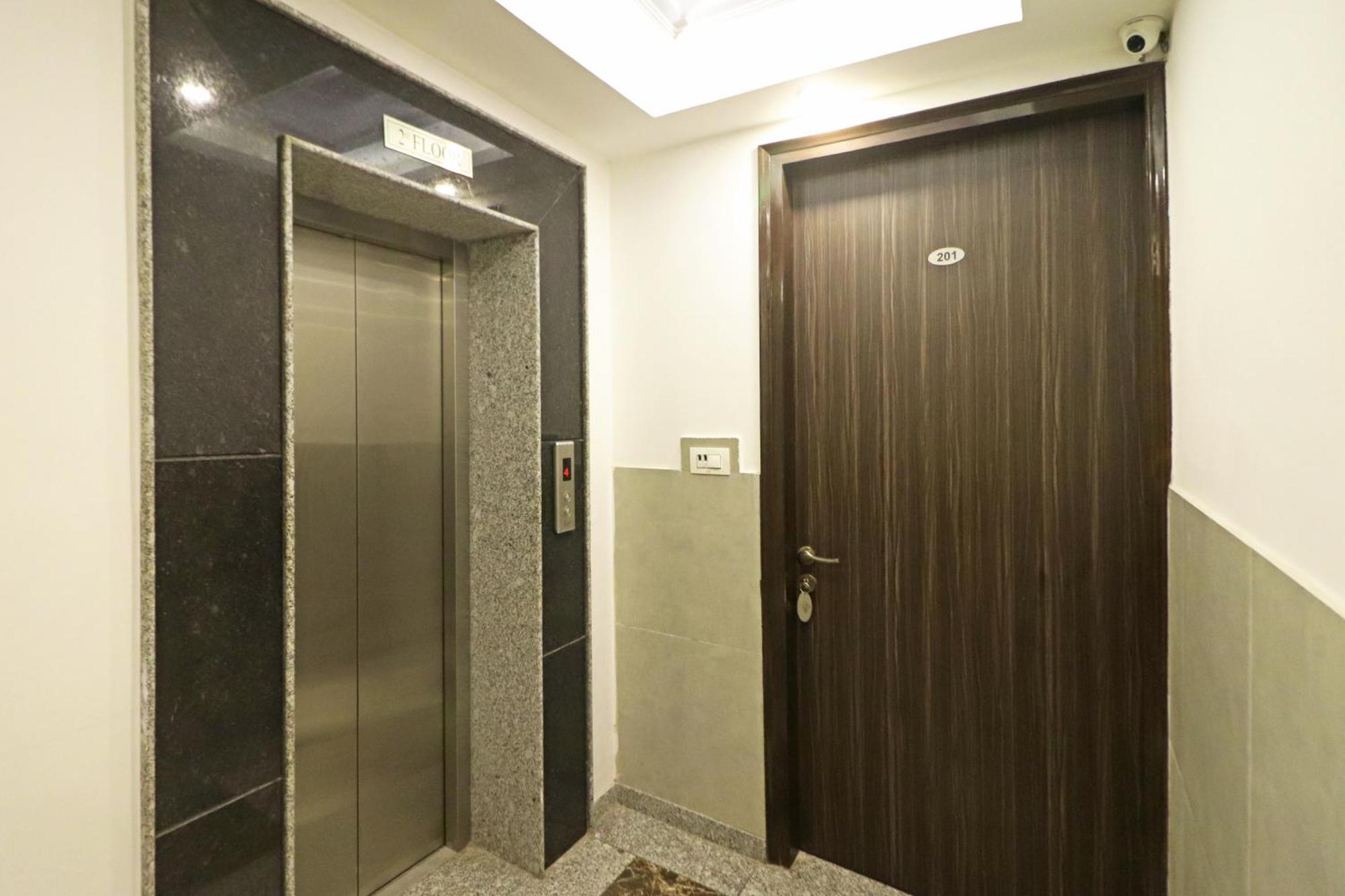 Hotel Almora Inn - Near By Delhi International Airport - With Free Airport Pickup And Drop Nueva Delhi Exterior foto