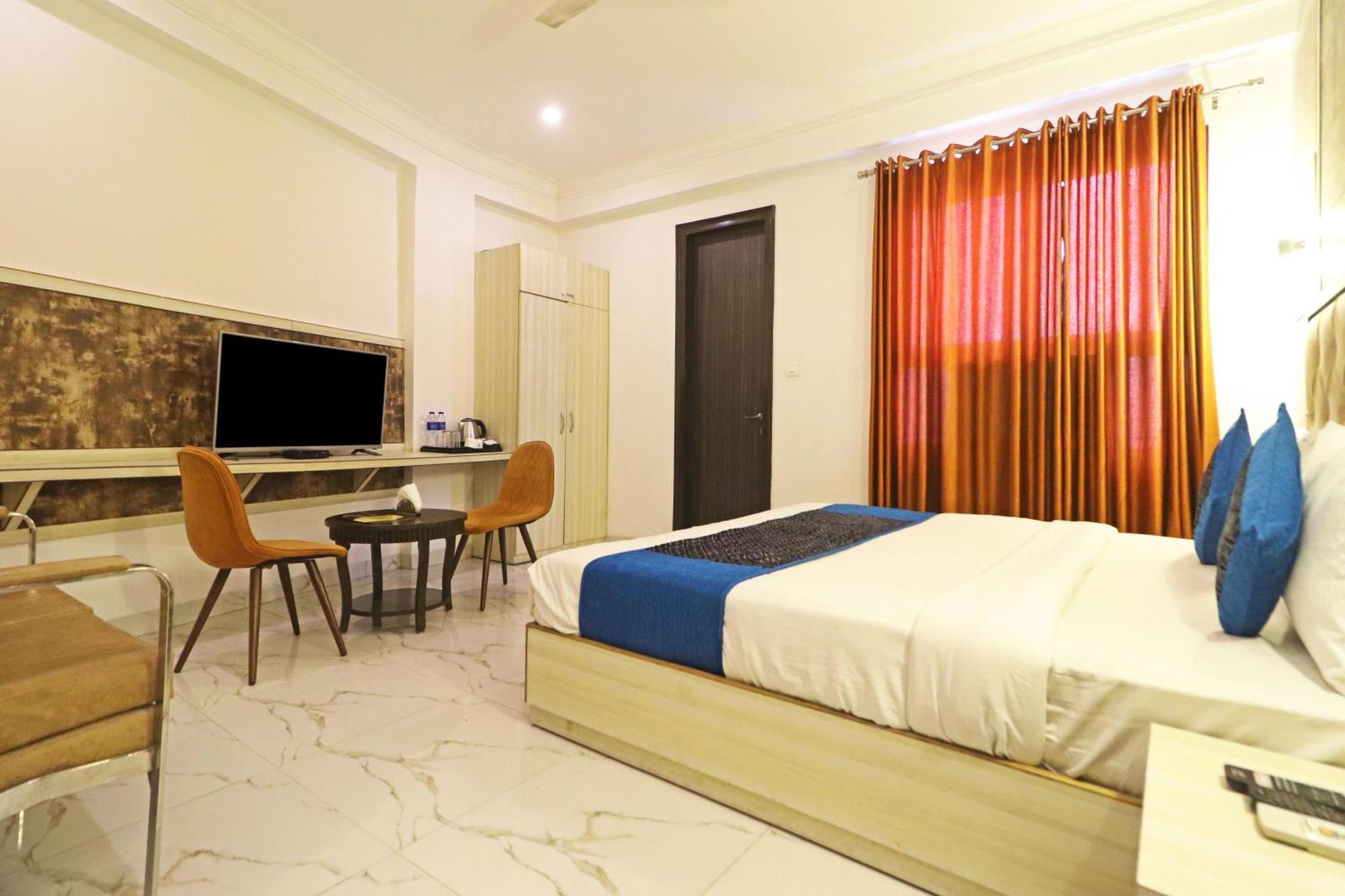 Hotel Almora Inn - Near By Delhi International Airport - With Free Airport Pickup And Drop Nueva Delhi Exterior foto