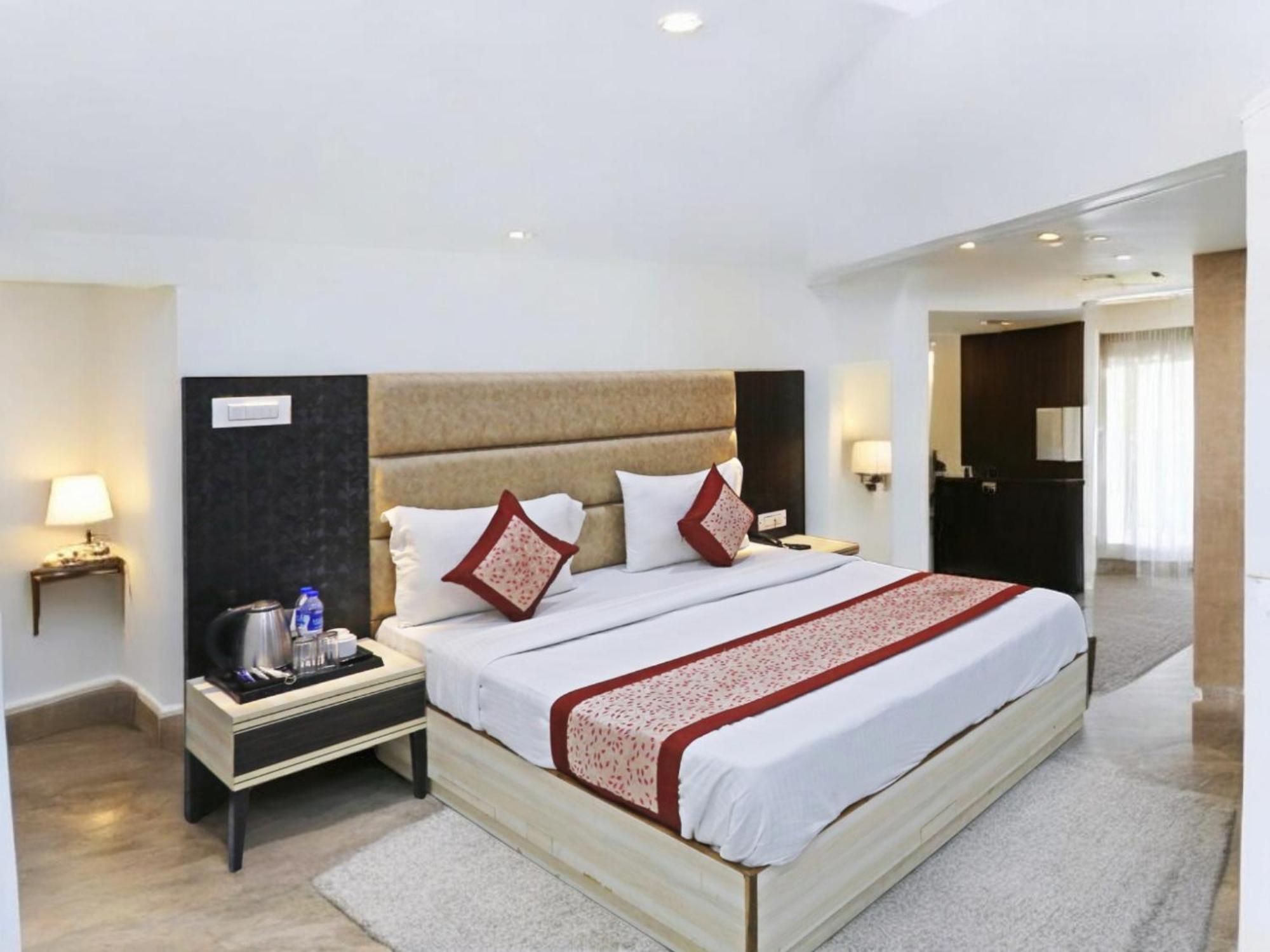 Hotel Almora Inn - Near By Delhi International Airport - With Free Airport Pickup And Drop Nueva Delhi Exterior foto